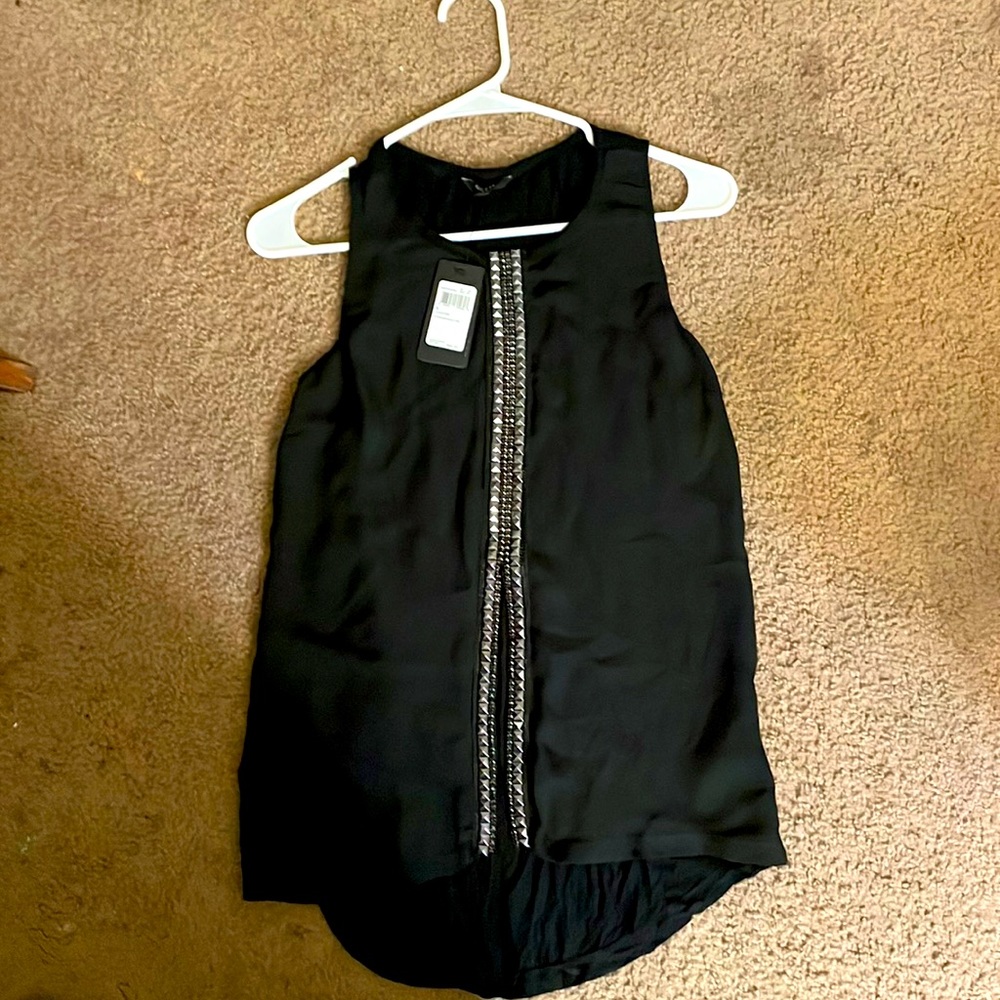 A super cute shirt that doesn’t look super cute on me